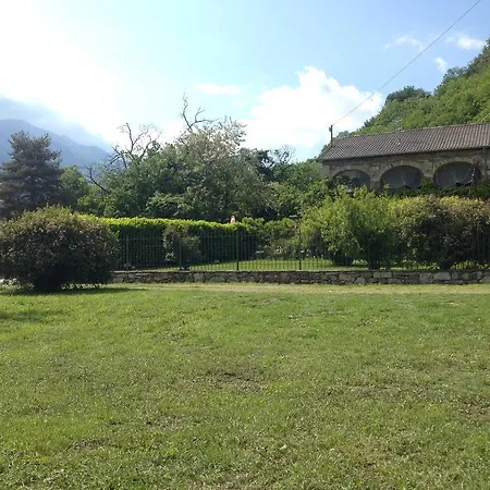 Antico Casale - L'essenza Di Un Posto Incantato Couette-café